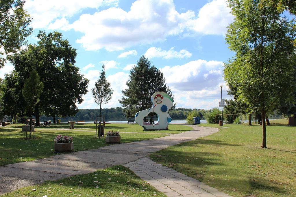 Apartment Promenada Poděbrady Екстериор снимка